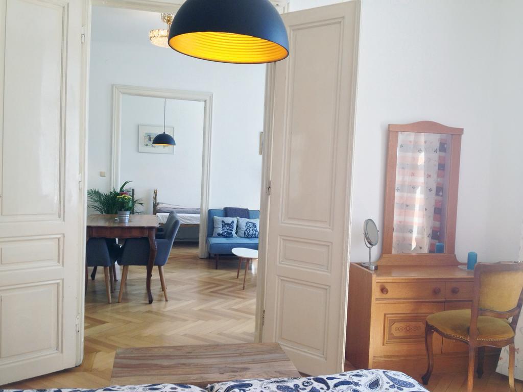 Apartamento Big Vintage Style Flat Near Schonbrunn Viena Exterior foto