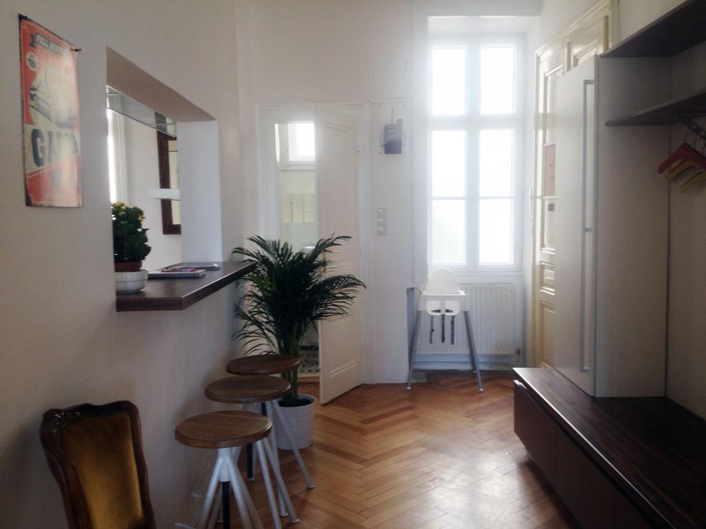 Apartamento Big Vintage Style Flat Near Schonbrunn Viena Exterior foto